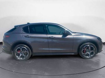Alfa-Romeo Stelvio - 6
