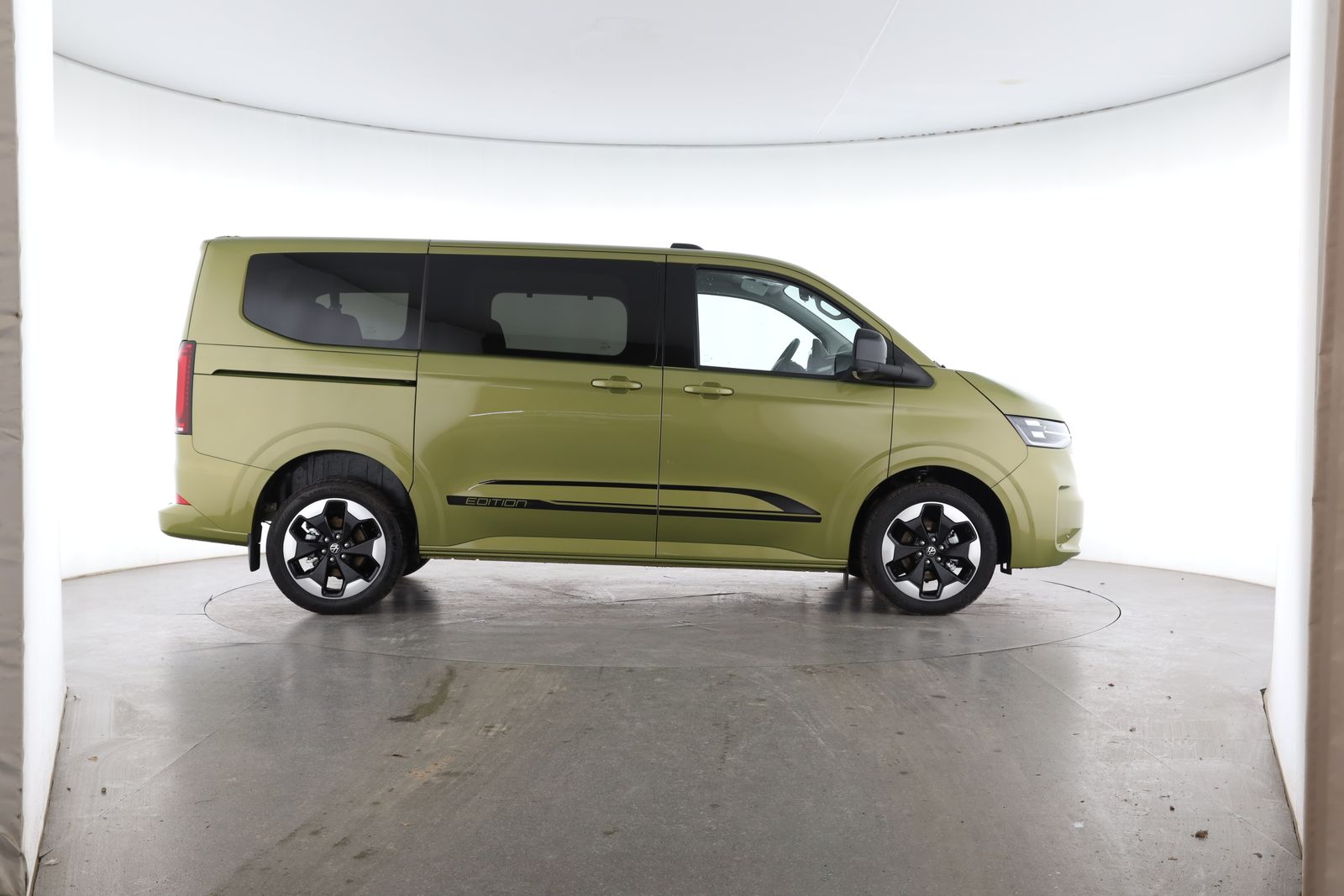 Volkswagen T7 Caravelle - Bild 7