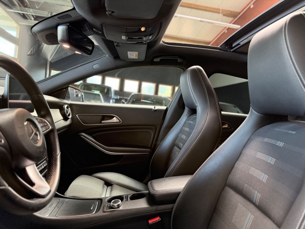 MERCEDES-BENZ CLA 220 4MATIC/SB/PANO/DISTRONIC+ MERCEDES-BENZ CLA 220 4MATIC/SB/PANO/DISTRONIC+