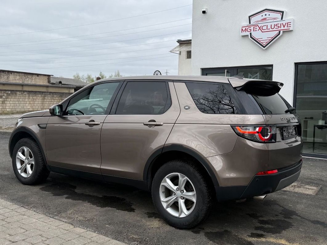 Fahrzeugabbildung Land Rover Discovery Sport SE AWD