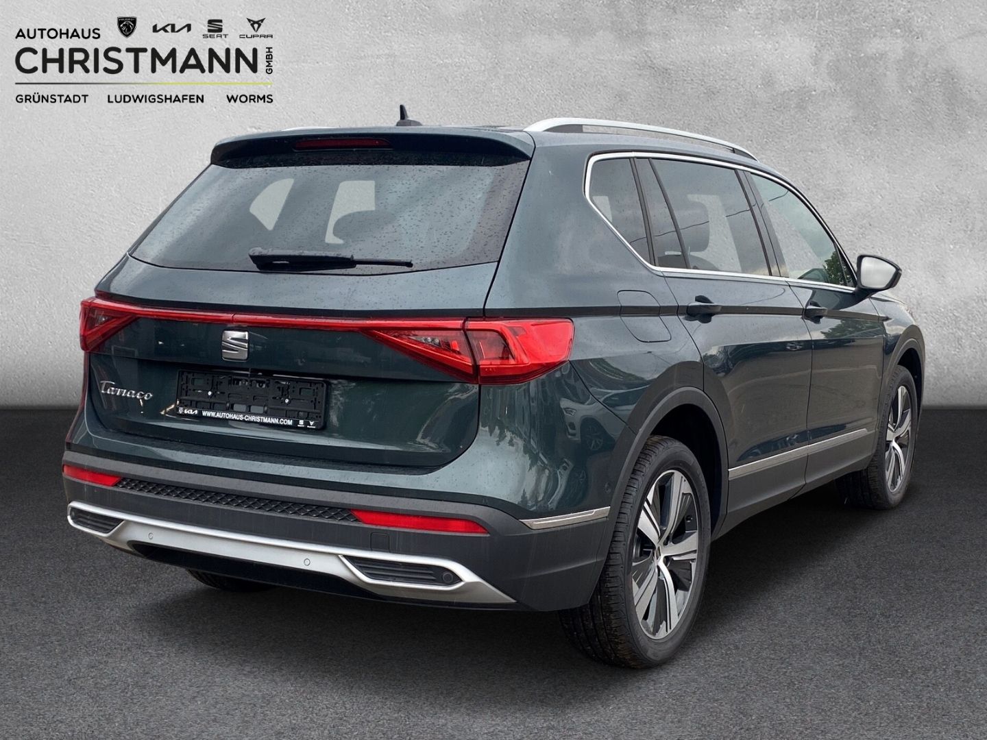 Fahrzeugabbildung SEAT Tarraco Xperience 1.5 TSI ACT EU6d *Farbe Dark C