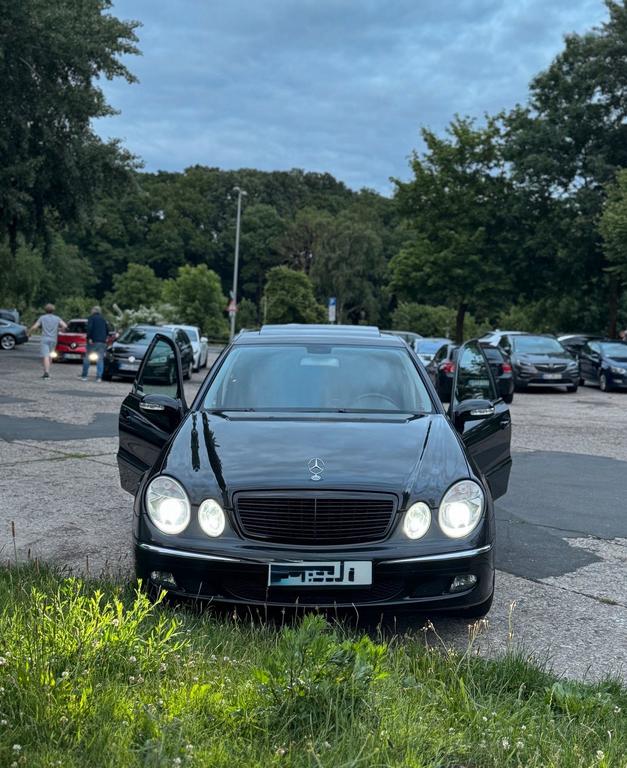 Mercedes-Benz E 200