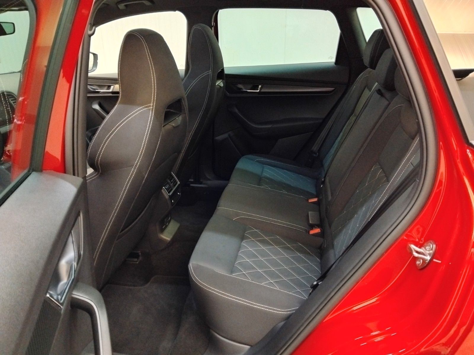 Skoda Karoq (06/2026, Benzin)