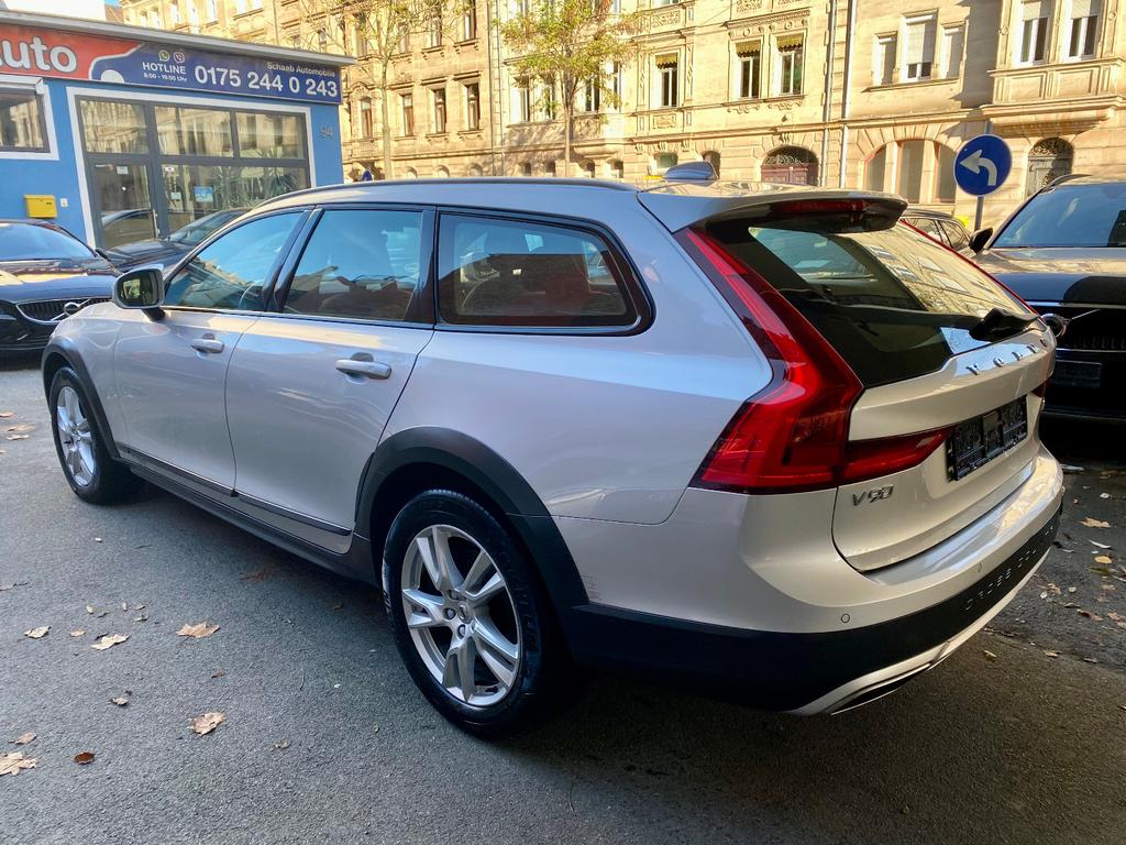 Volvo V90 Cross Country