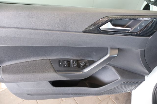 Volkswagen Polo VI 1.0 TSI Life AID+FRONT+LED+CARPLAY