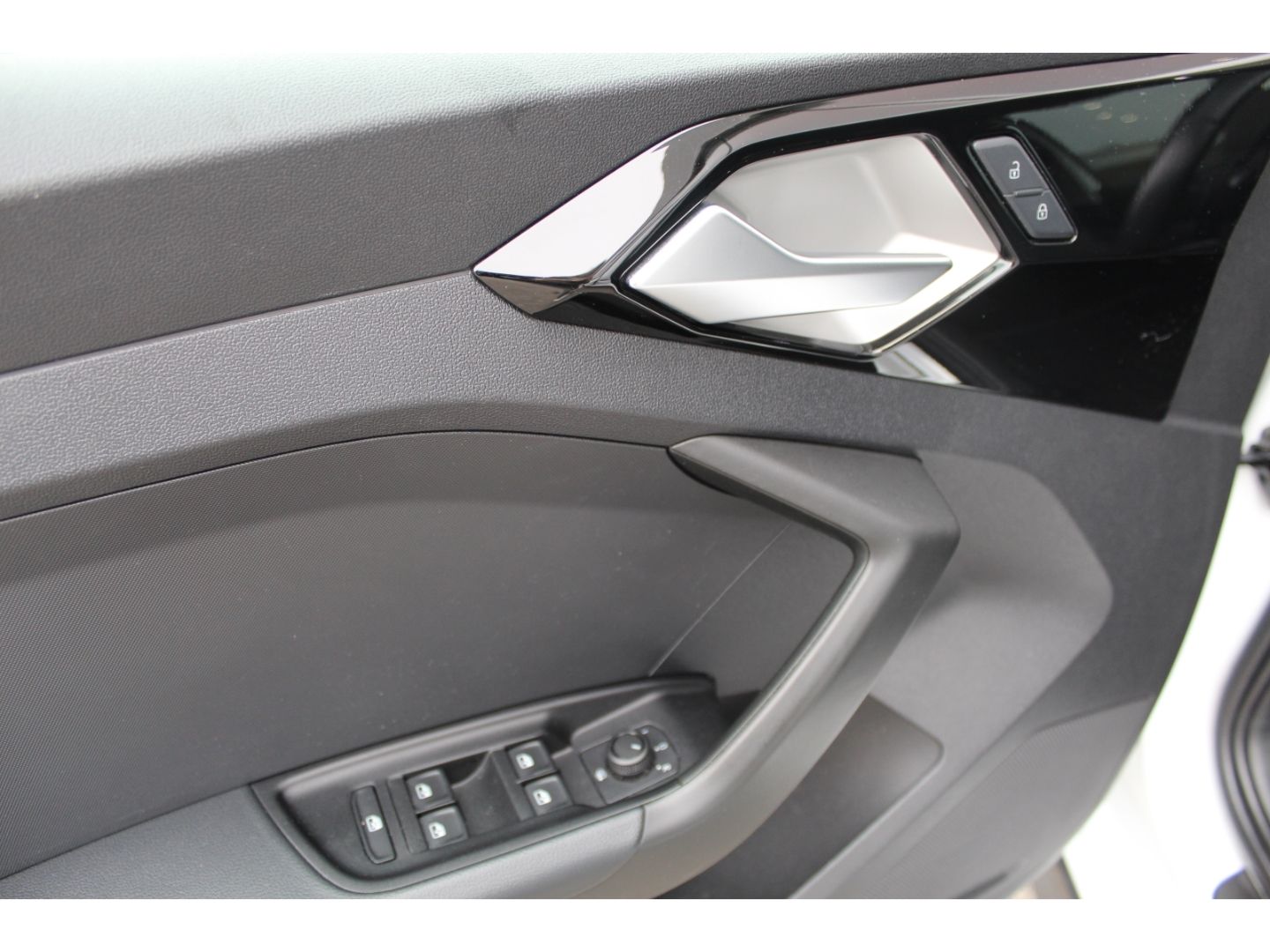 A1 city/allstreet 30TFSI Str LED*APP*Navi+Kamera