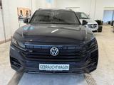Volkswagen Touareg R 4Motion eHybrid IQ.Light-Nachtsicht - Volkswagen Touareg mit Hybrid-Antrieb