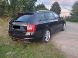 Skoda Octavia 2.0 TDI VRS Combi AHK / Leder / Xenon - Skoda Octavia: Vrs