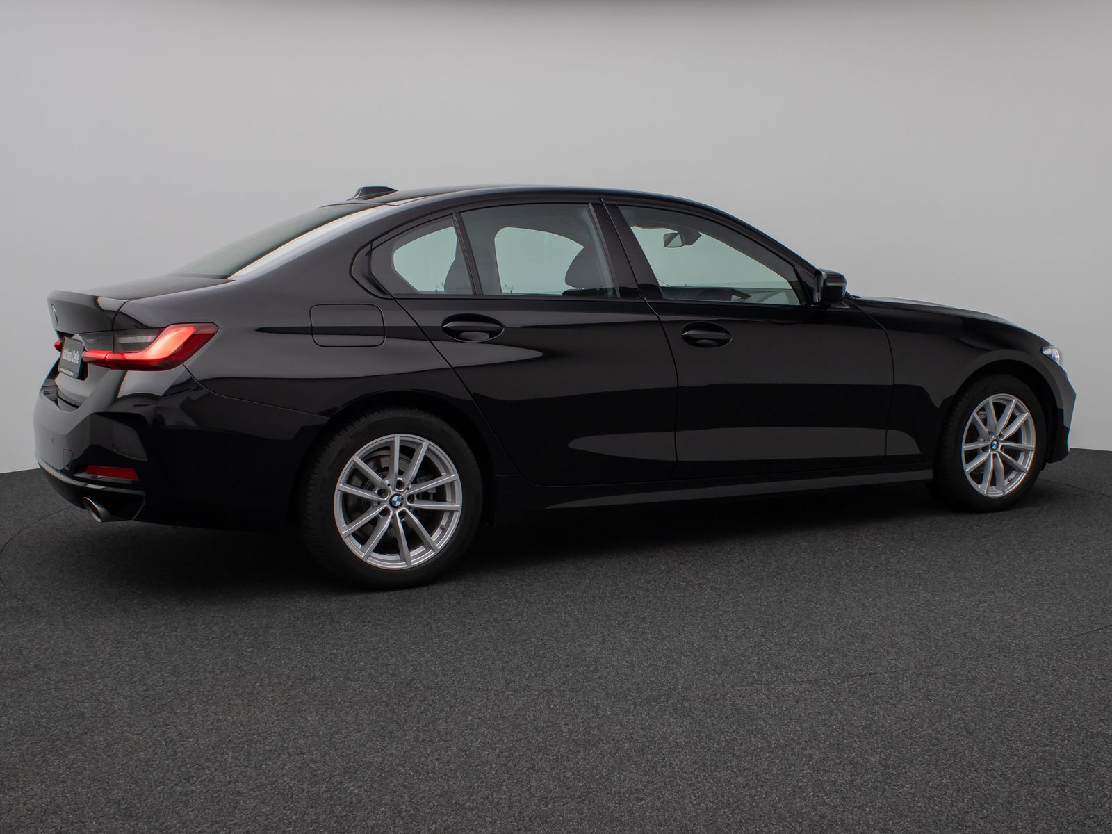 Fahrzeugabbildung BMW 318i DAB PDC Widscreen Geschwindigkeitsreg LED