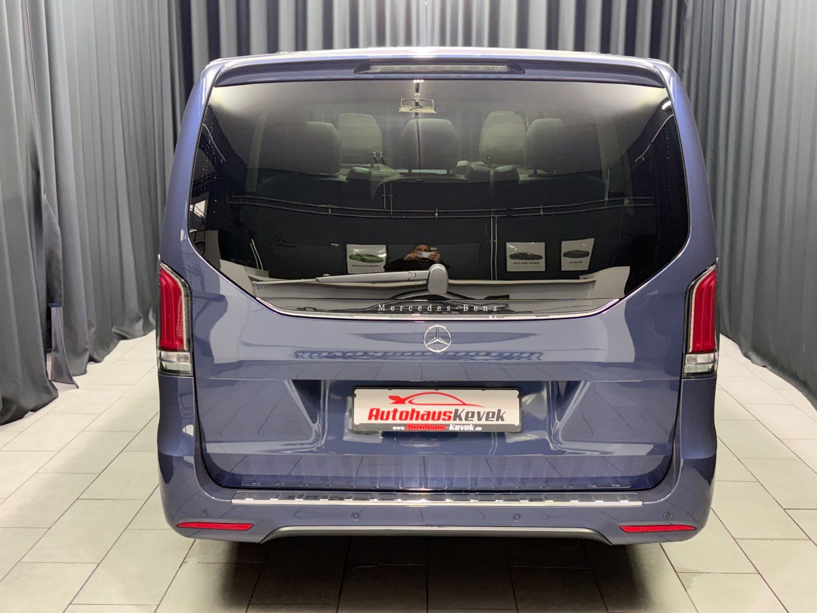 Fahrzeugabbildung Mercedes-Benz V250d lang EXCLUSIVE|AMG|BURMESTER|PANO|ACC|360°
