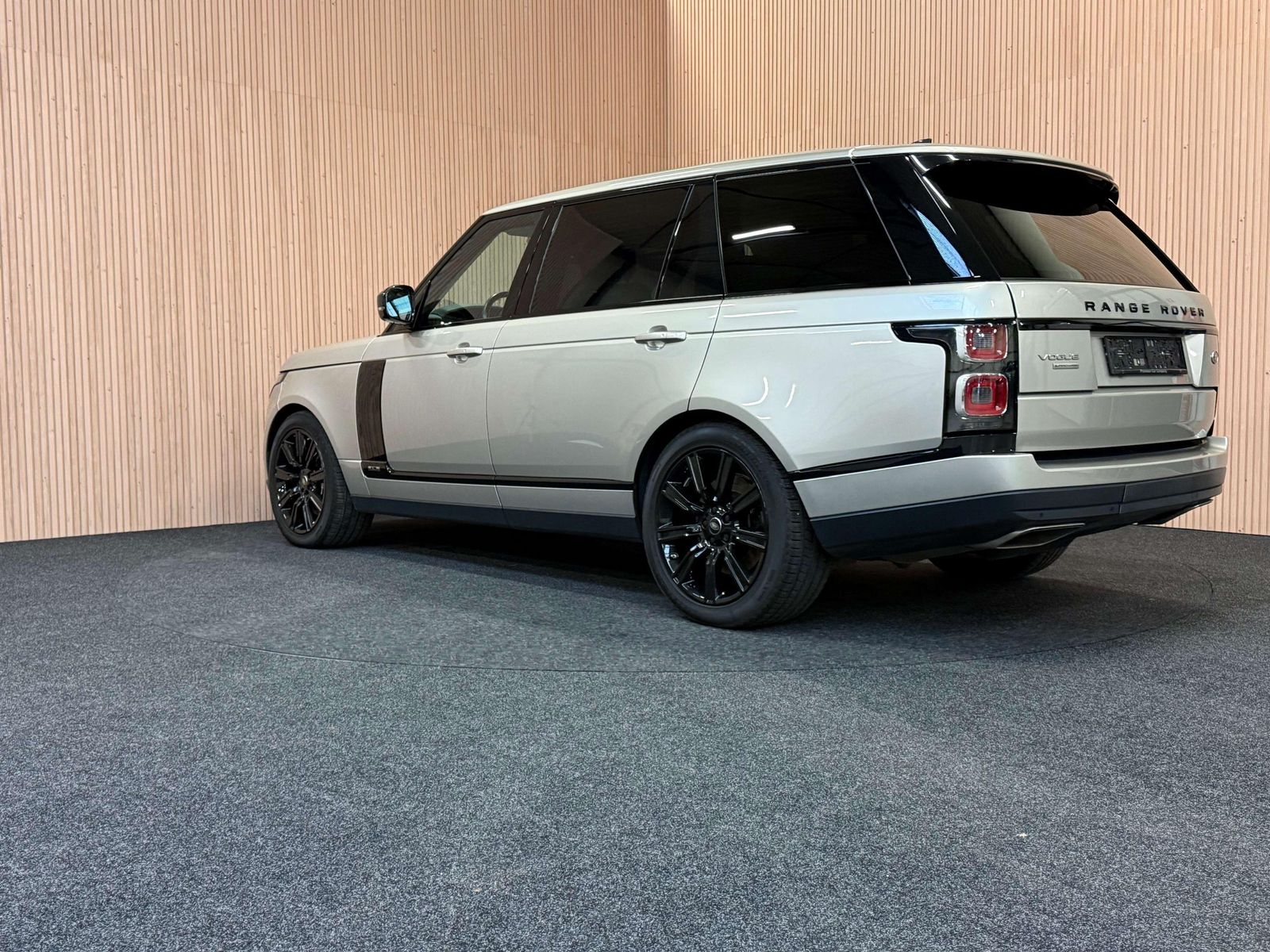 Land Rover Range Rover 5.0 V8 SC Vogue LWB| Pano|Surround|B imagem 3