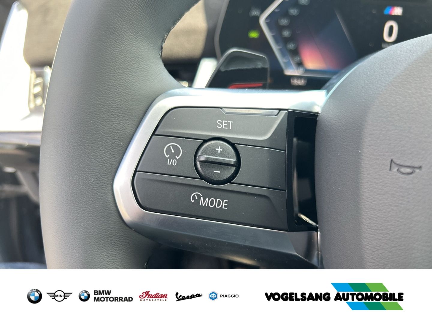 Fahrzeugabbildung BMW iX1 eDrive20 M Sport Park-Assistent Plus harman/