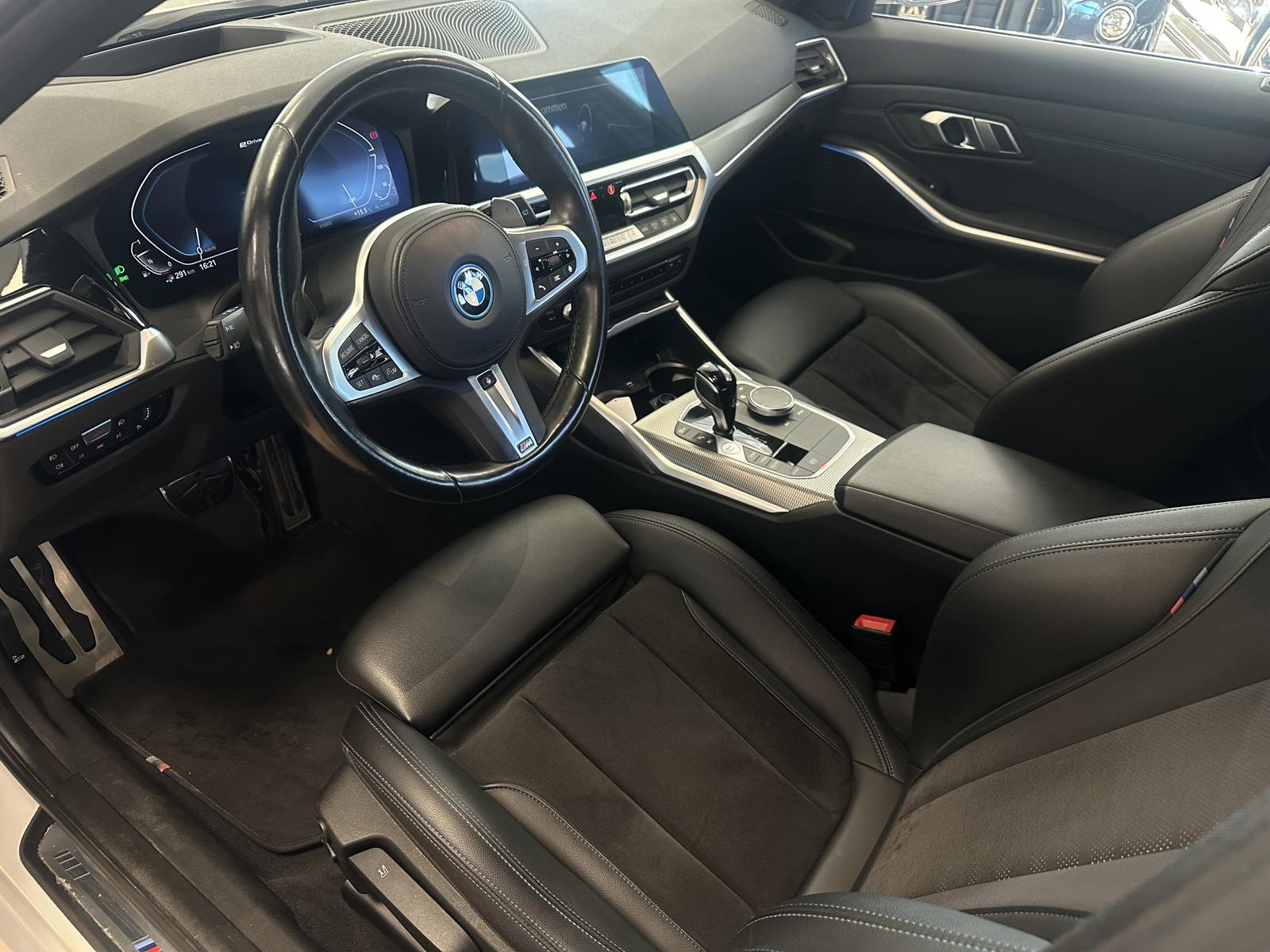 BMW 330 xDrive*M Sport*AHK*ACC*HUD*Cam*HiFi*Laser*1H