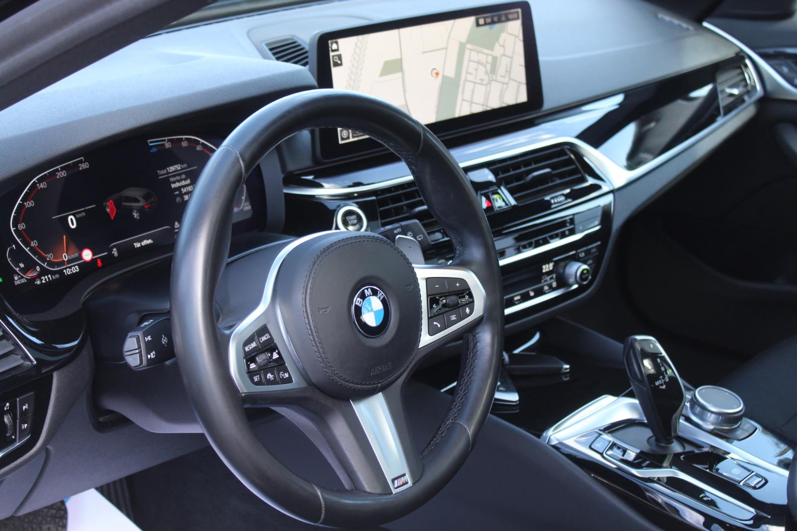 BMW 520d xDrive Tour. +Panoramad.+Stop&Go+AHK+Hifi+