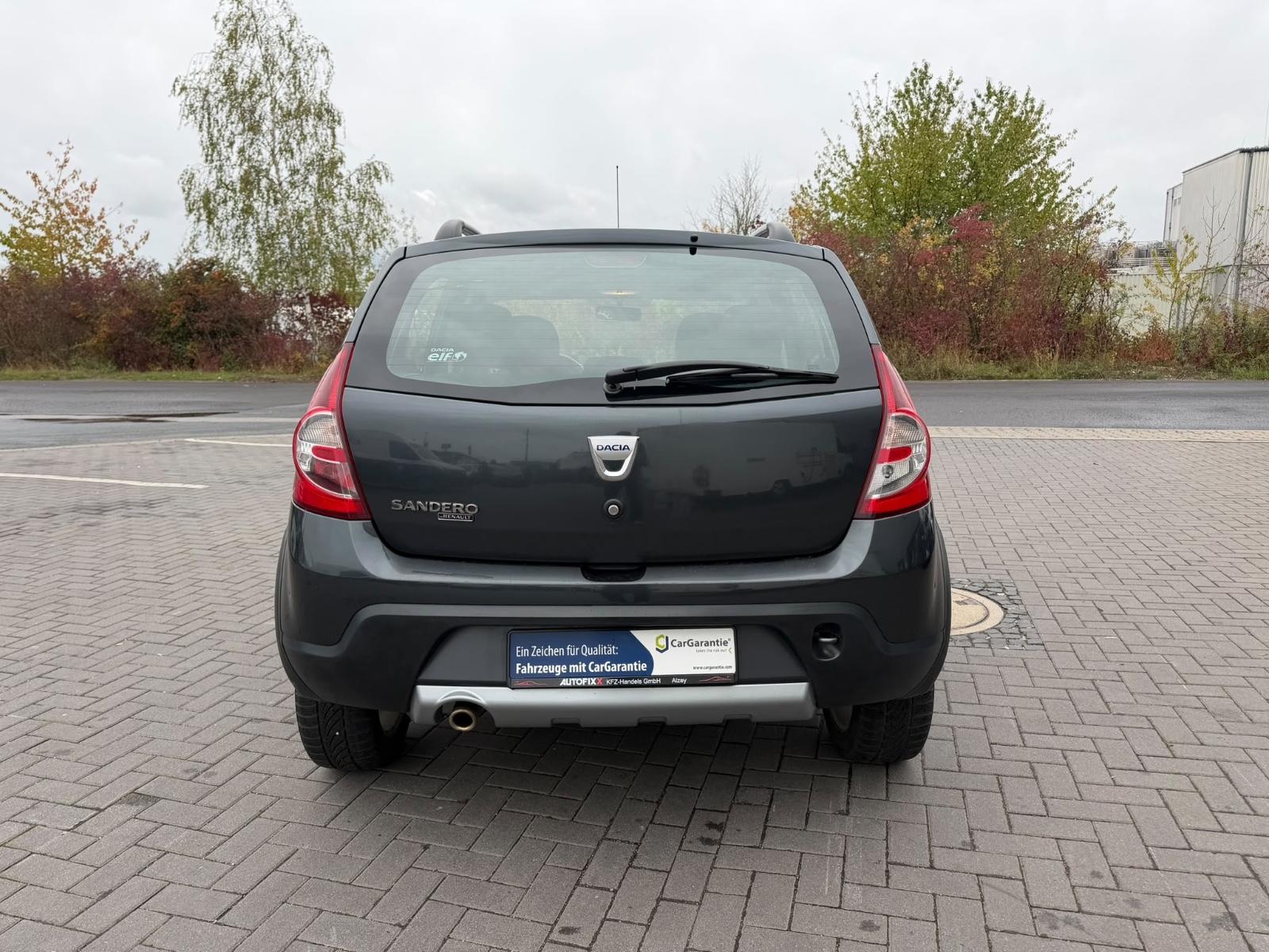 Dacia Sandero 2010 — photo 5