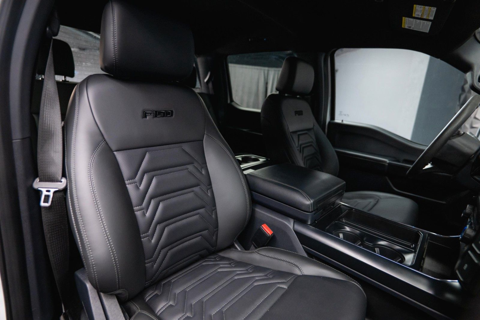 Fahrzeugabbildung Ford F150 5.0L V8 4x4 Offroad SuperCrew RAPTOR 19%