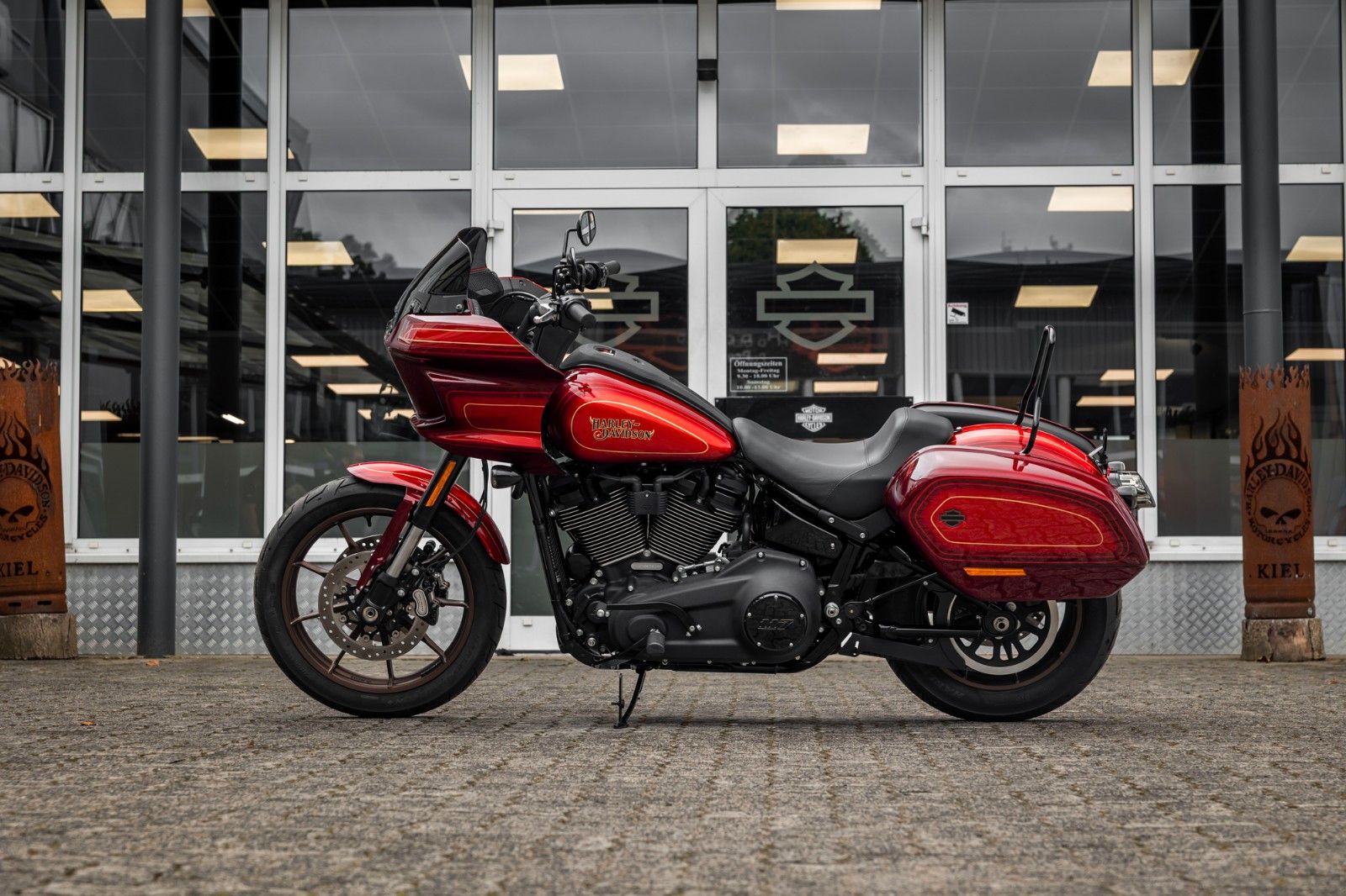 Fahrzeugabbildung Harley-Davidson FXLRST LOW RIDER ST 117 - EL DIABLO Nr. 359/1500