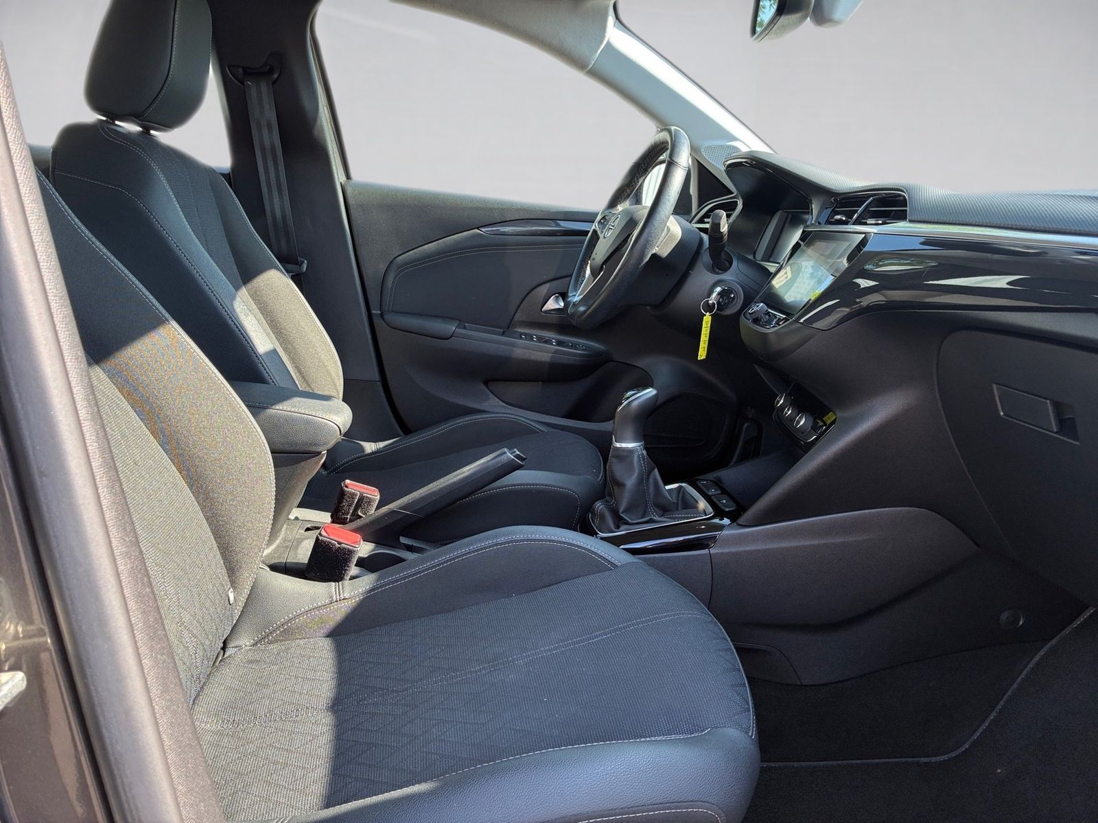 Fahrzeugabbildung Opel Corsa F 1.2 Elegance KlimaA,LED,SHZ,Kam.,PDC,FLA