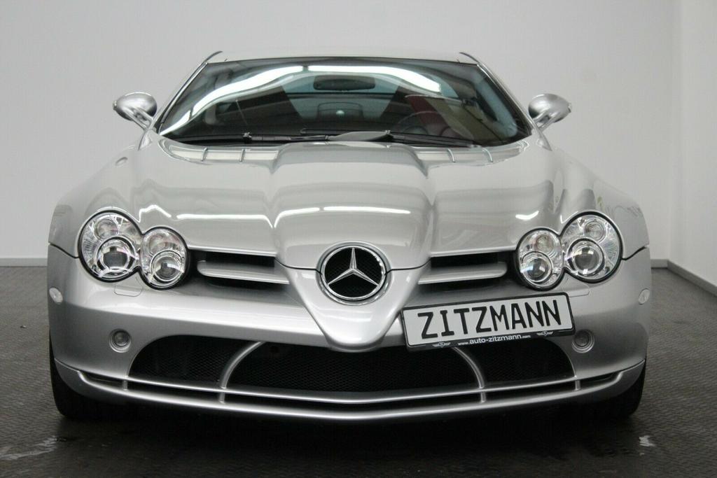 Mercedes-Benz SLR