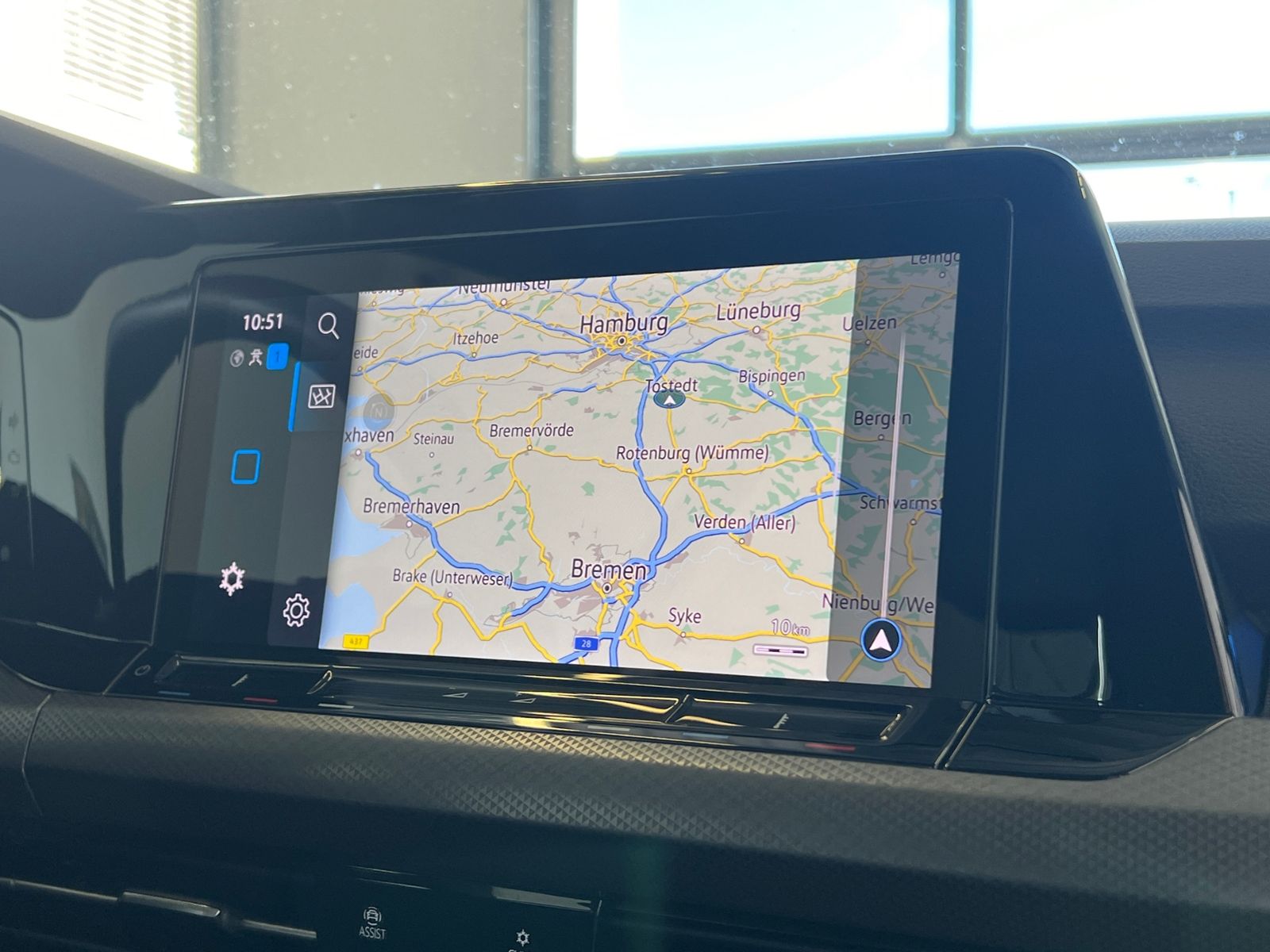 Fahrzeugabbildung Volkswagen Golf VIII Variant ACTIVE 1.5 eTSI DSG *AHK, LED,