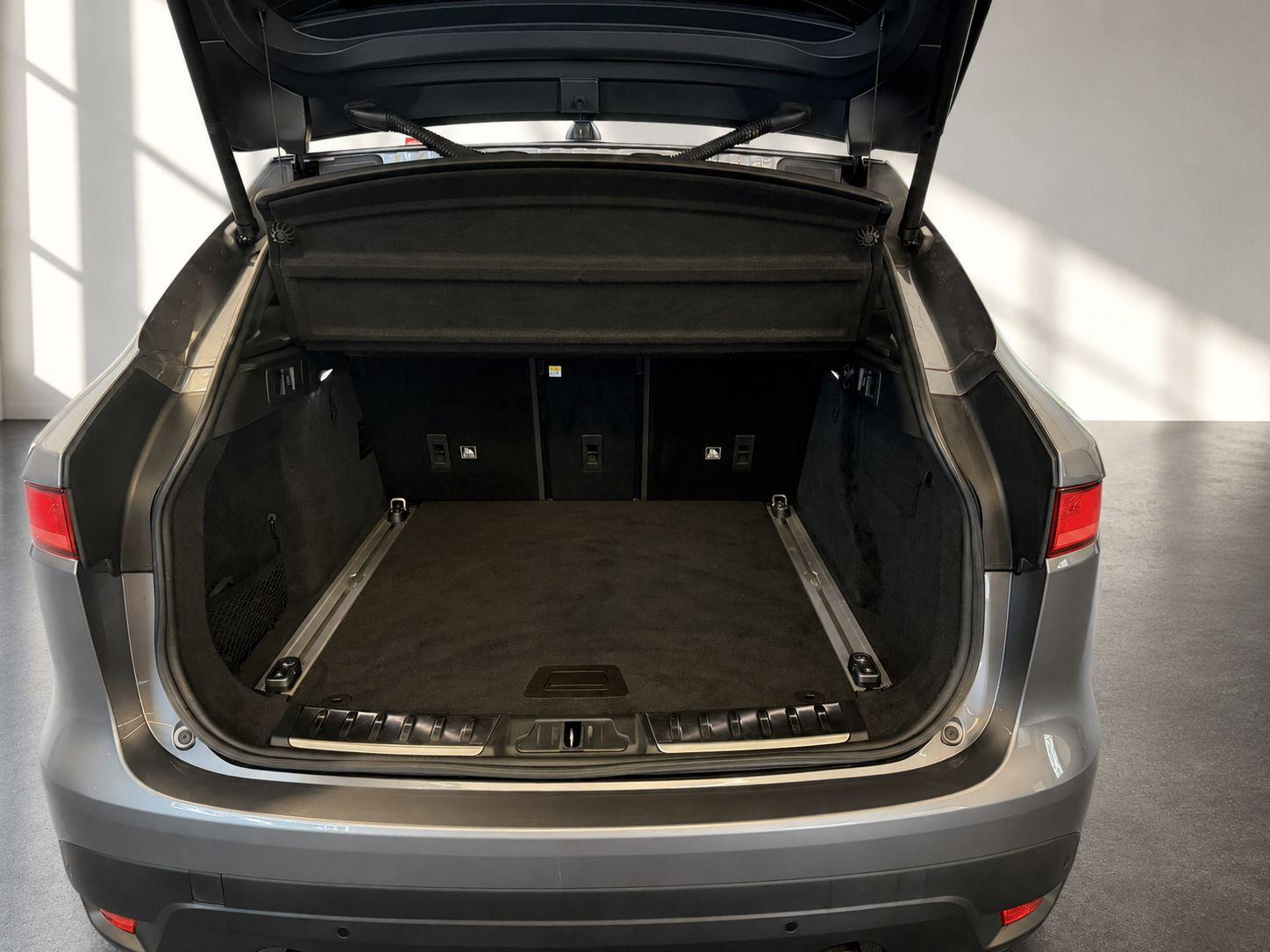Jaguar F-Pace 25d R-Sport AWD (EURO 6d-TEMP), миниатюра 16