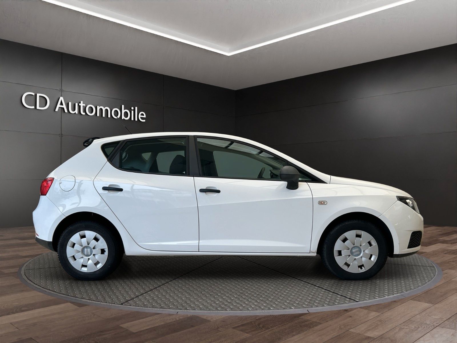 Fahrzeugabbildung SEAT Ibiza Lim. Reference/Klima/ TÜV Neu /