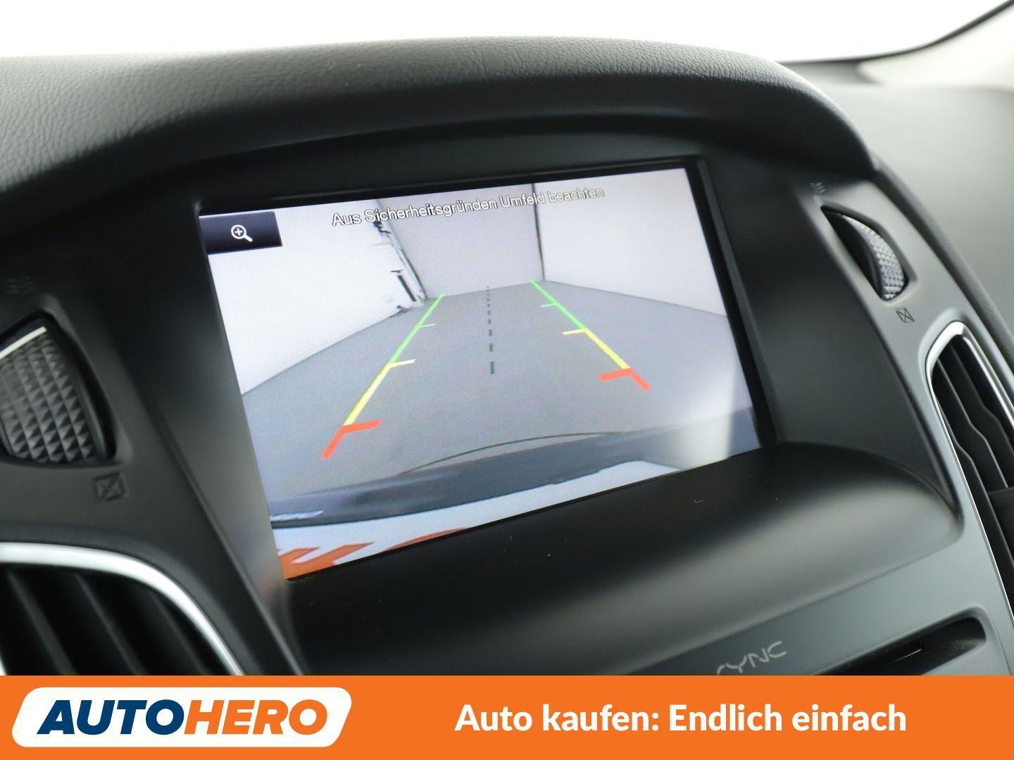 Ford Focus 1.5 EcoBoost Titanium Aut.*TEMPO*PDC*SHZ*
