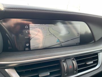 Fahrzeugabbildung Alfa Romeo Stelvio Lusso Ti Q4 Navi Pano RFK AHK H&K uvm .