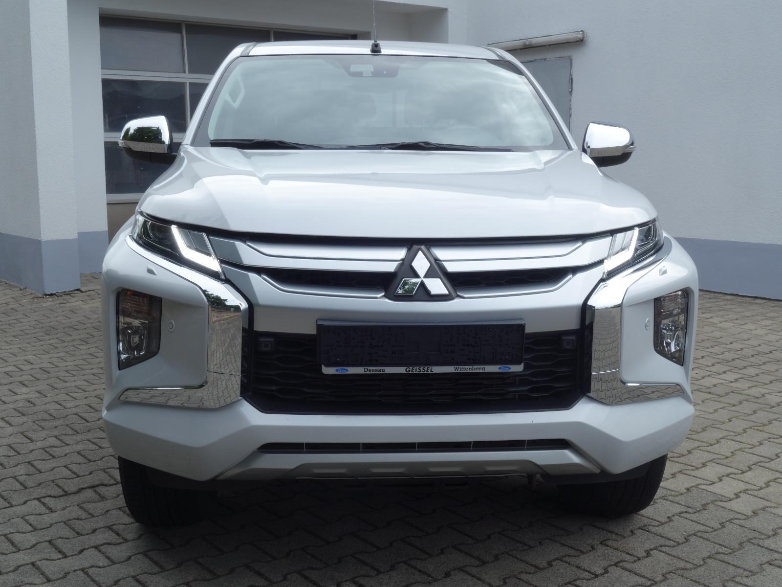 Mitsubishi L200 Intro Edition Doka 4WD Autom KLIMA AHK NAVI