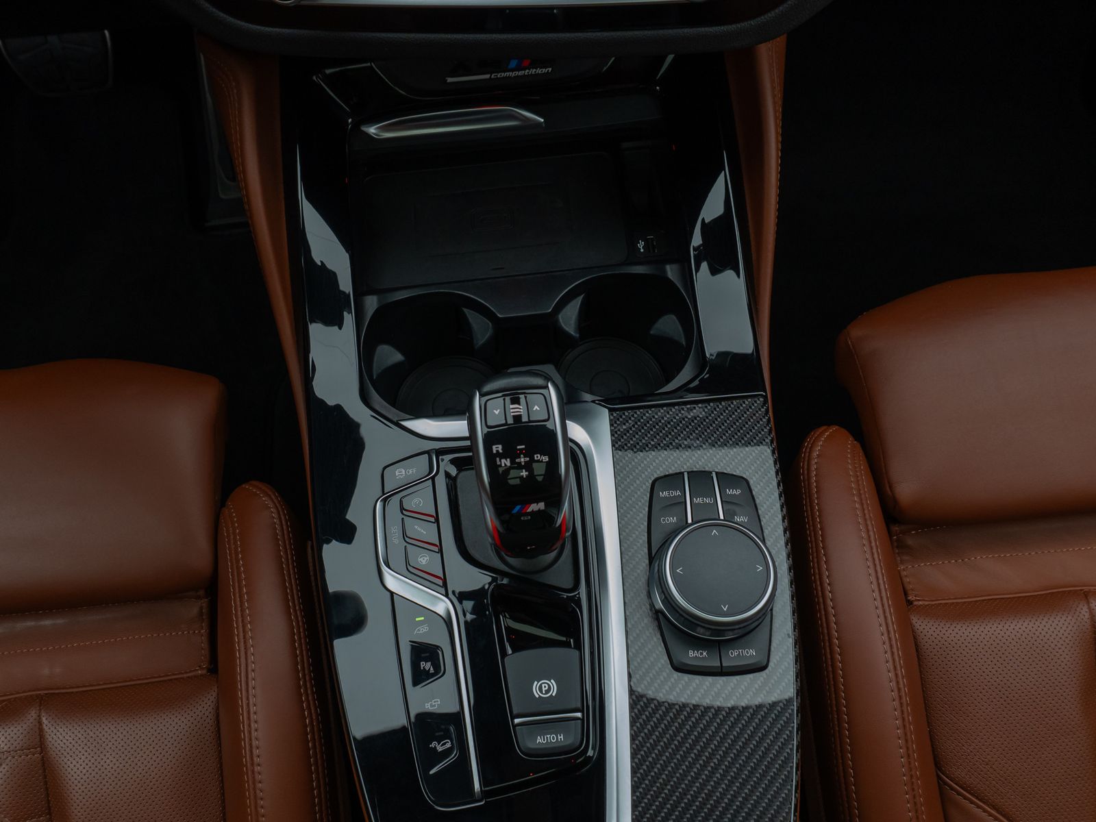 Fahrzeugabbildung BMW X4 M Panorama 360°HUD DAB H/K Individual 21Zoll