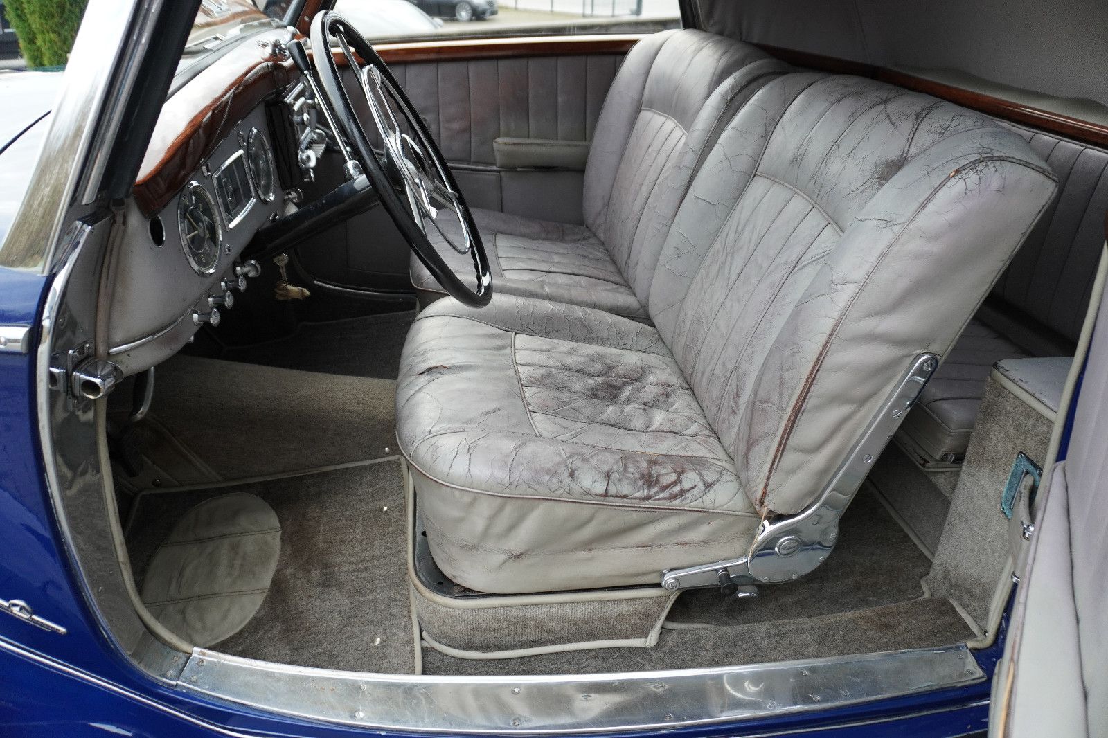 Fahrzeugabbildung Mercedes-Benz 220 A Cabriolet