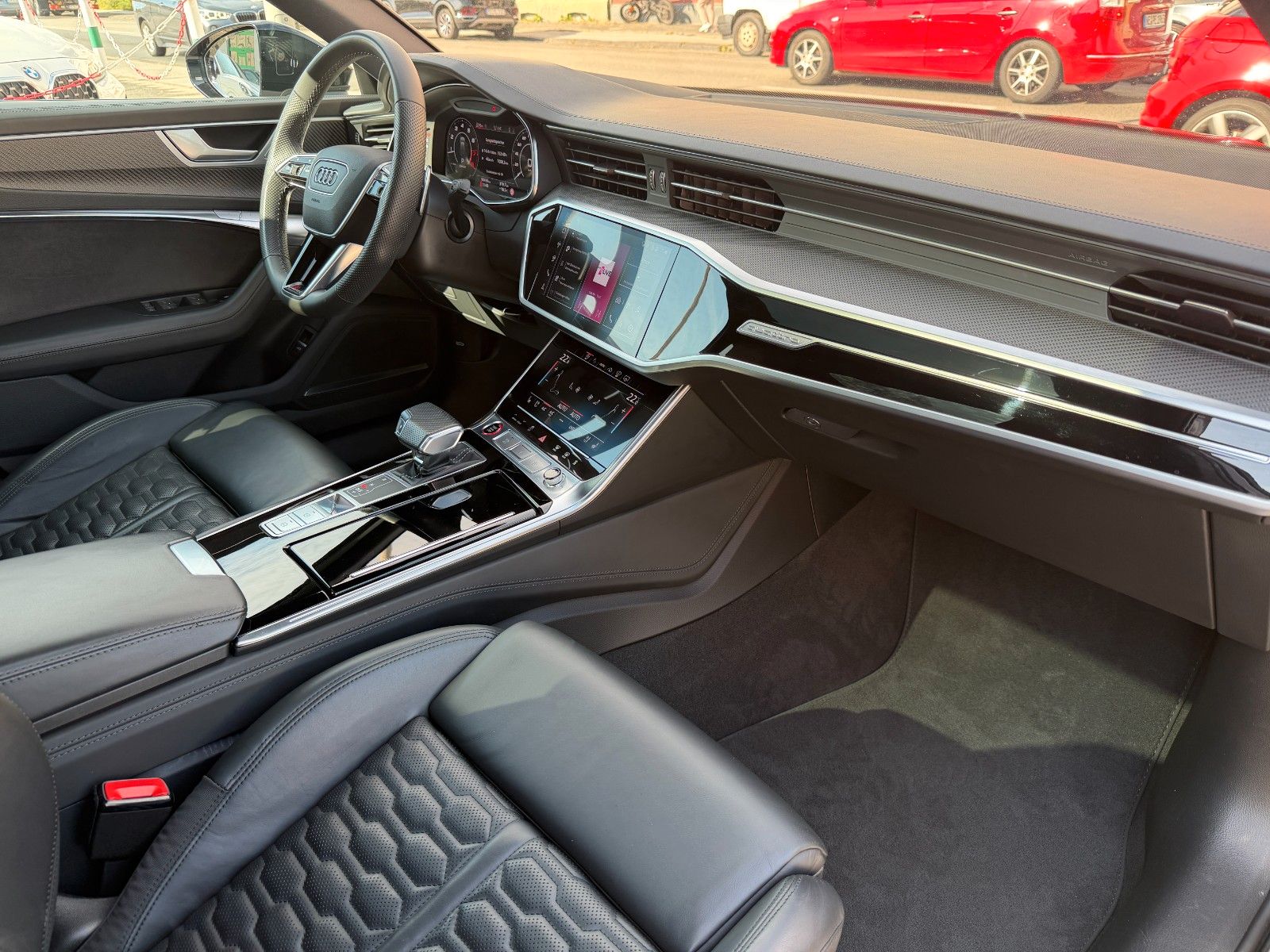 Fahrzeugabbildung Audi RS6 Avant 4.0 TFSI quattro 1-HD. RS DYNAM. NARDO