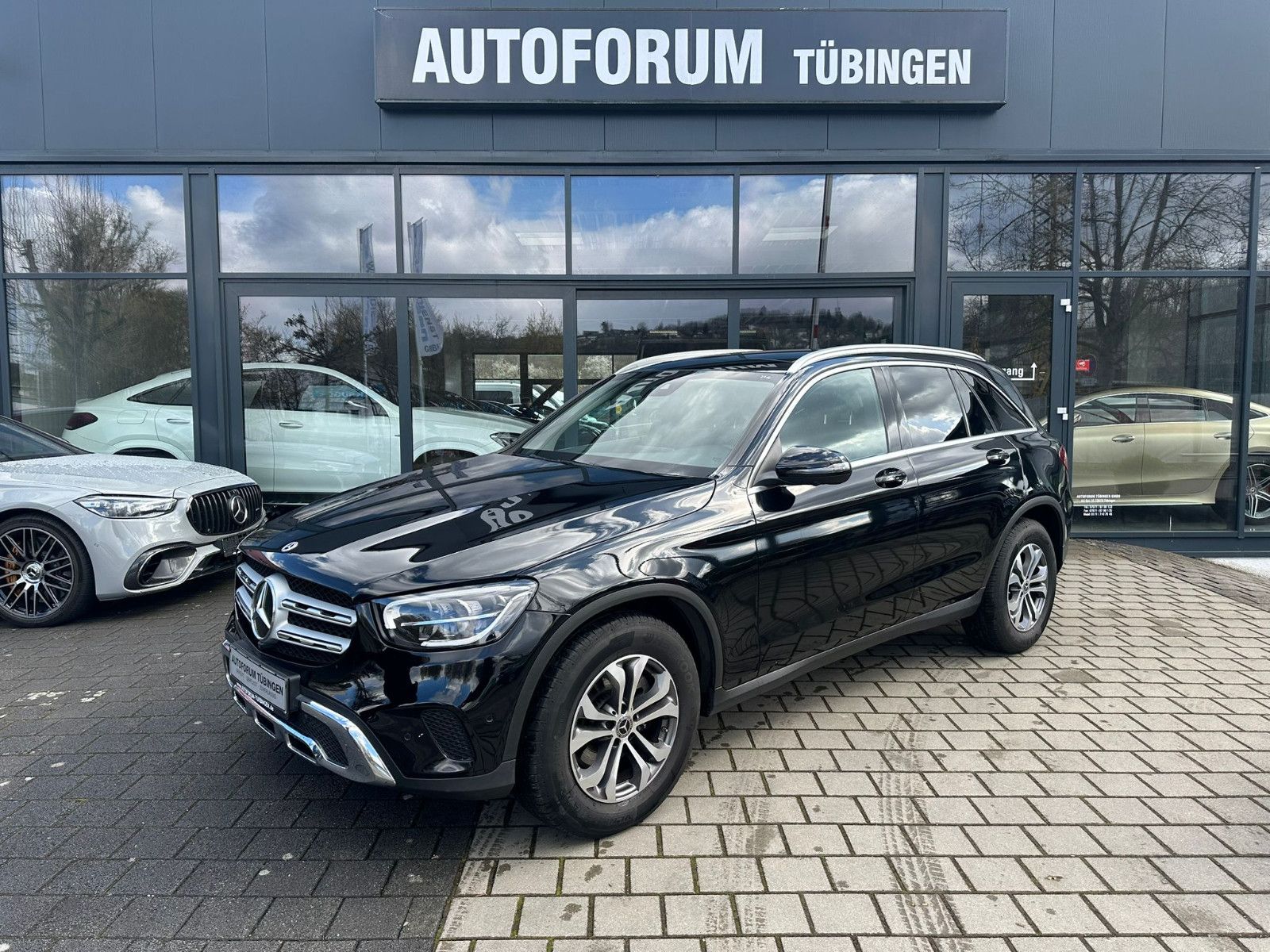 Fahrzeugabbildung Mercedes-Benz GLC 220 d 4MATIC Autom *DISTRO*AHK*360*NAVI*PANO