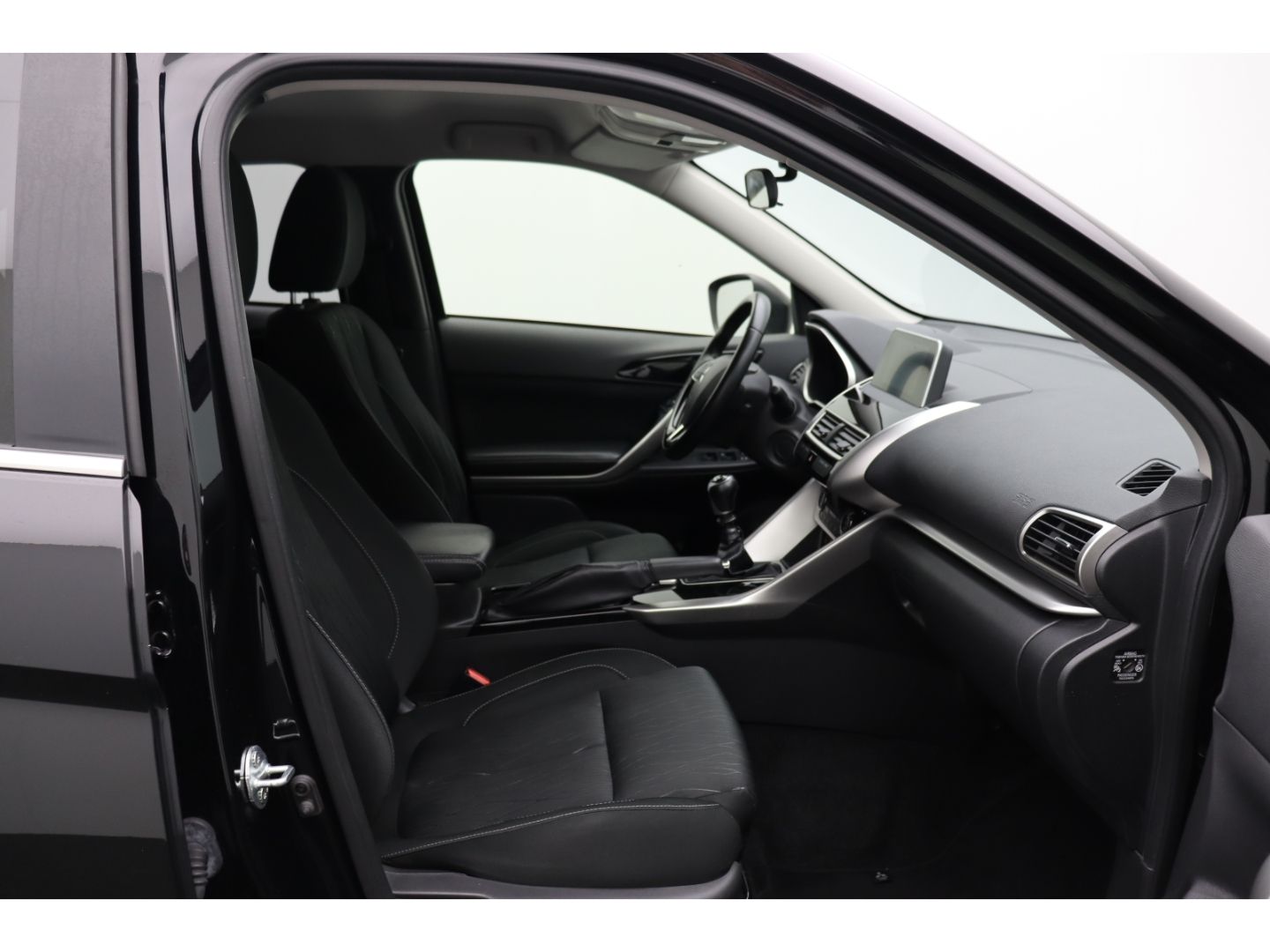 Fahrzeugabbildung Mitsubishi Eclipse Cross Intro Edition 2WD ACC Totwinkelass