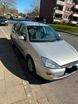 Ford Focus Automatik - Ford Focus mit Benzin-Antrieb: Kleinwagen, Automatik