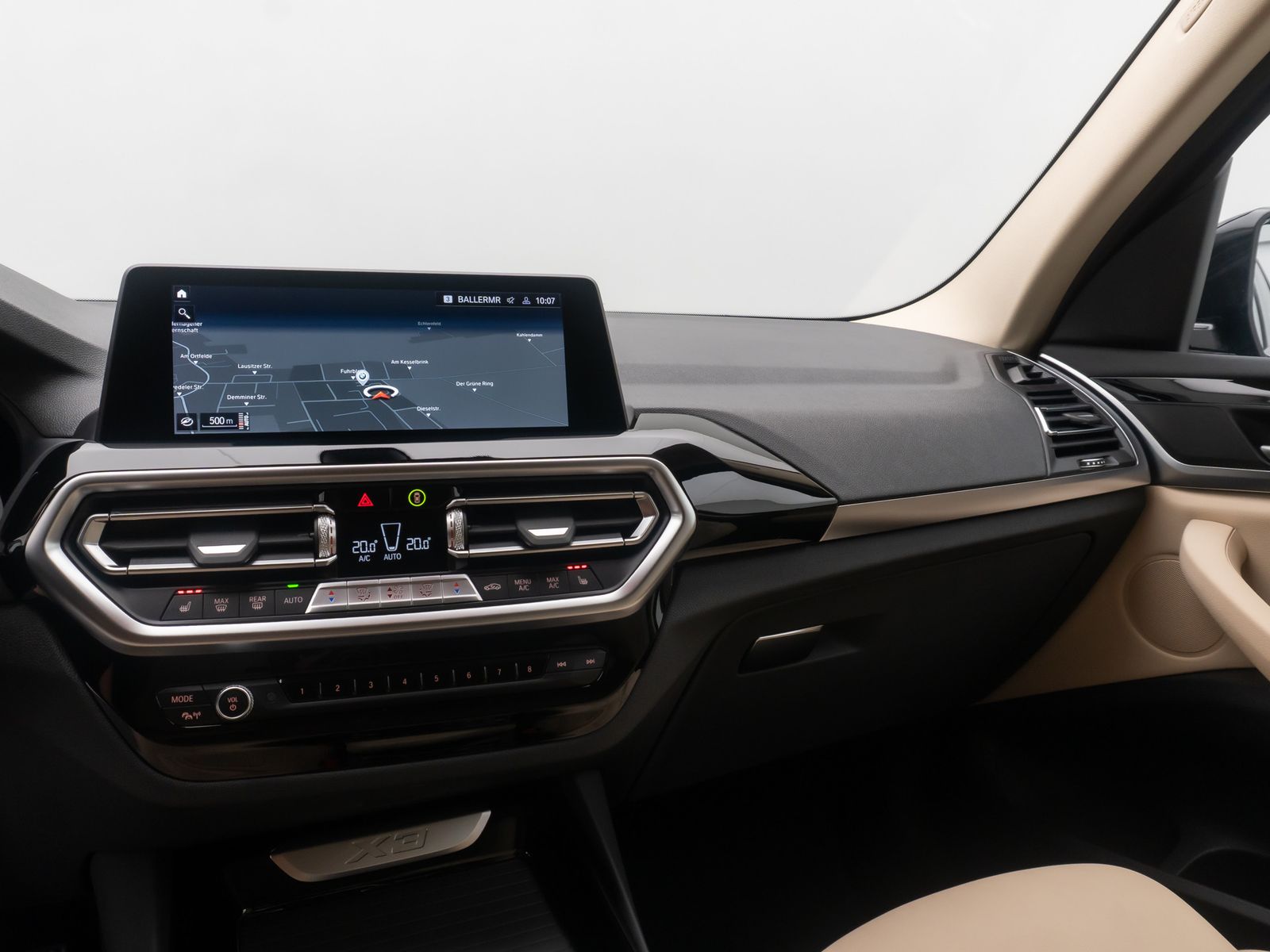 Fahrzeugabbildung BMW X3 xD30d Sport AHK DAB 360° Komfort Leder 19Zoll