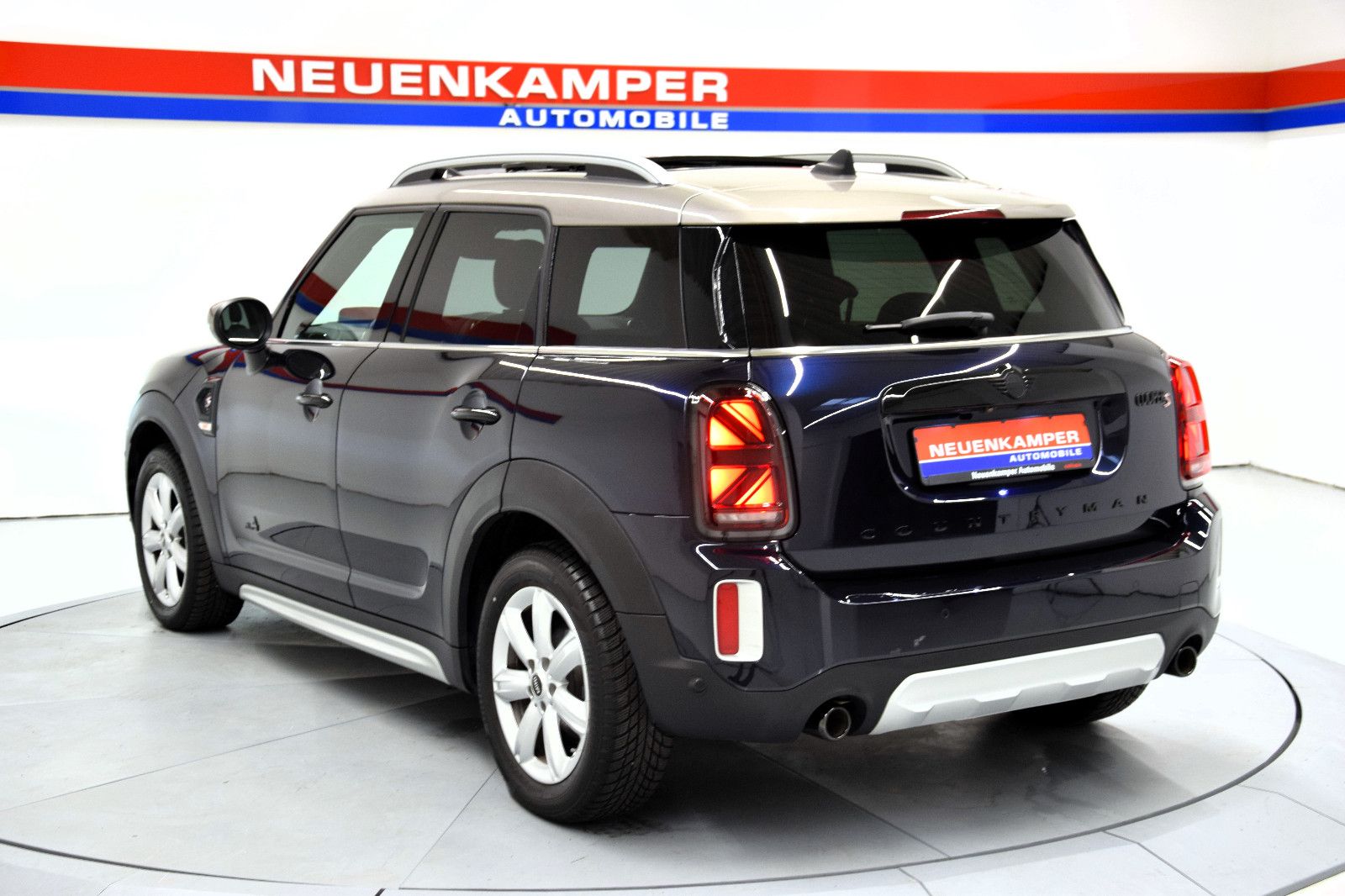 Fahrzeugabbildung MINI Countryman Cooper S Trim All4 Pano Leder HuD ACC