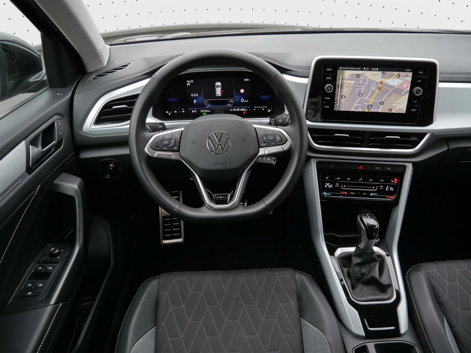 Volkswagen T-Roc - Bild 8