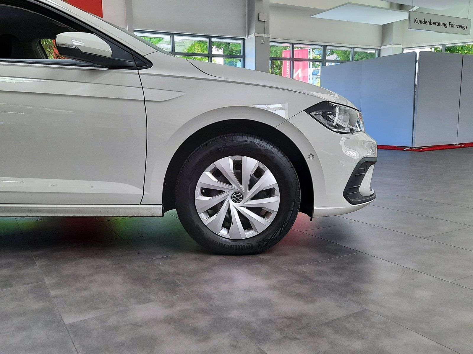 Fahrzeugabbildung Volkswagen Polo Life TSI *AHK*LED*PDC*Sitzhzg.*App-Con.*ACC