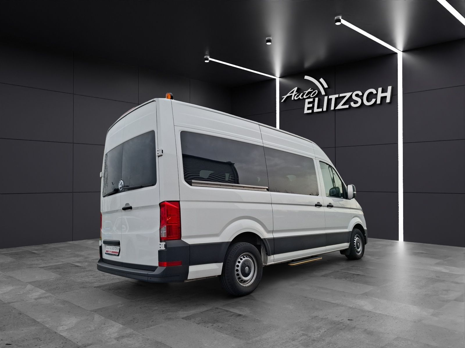 Fahrzeugabbildung Volkswagen Crafter Kasten 35 MR 4Mo 9-Si Rollstuhllift Trit