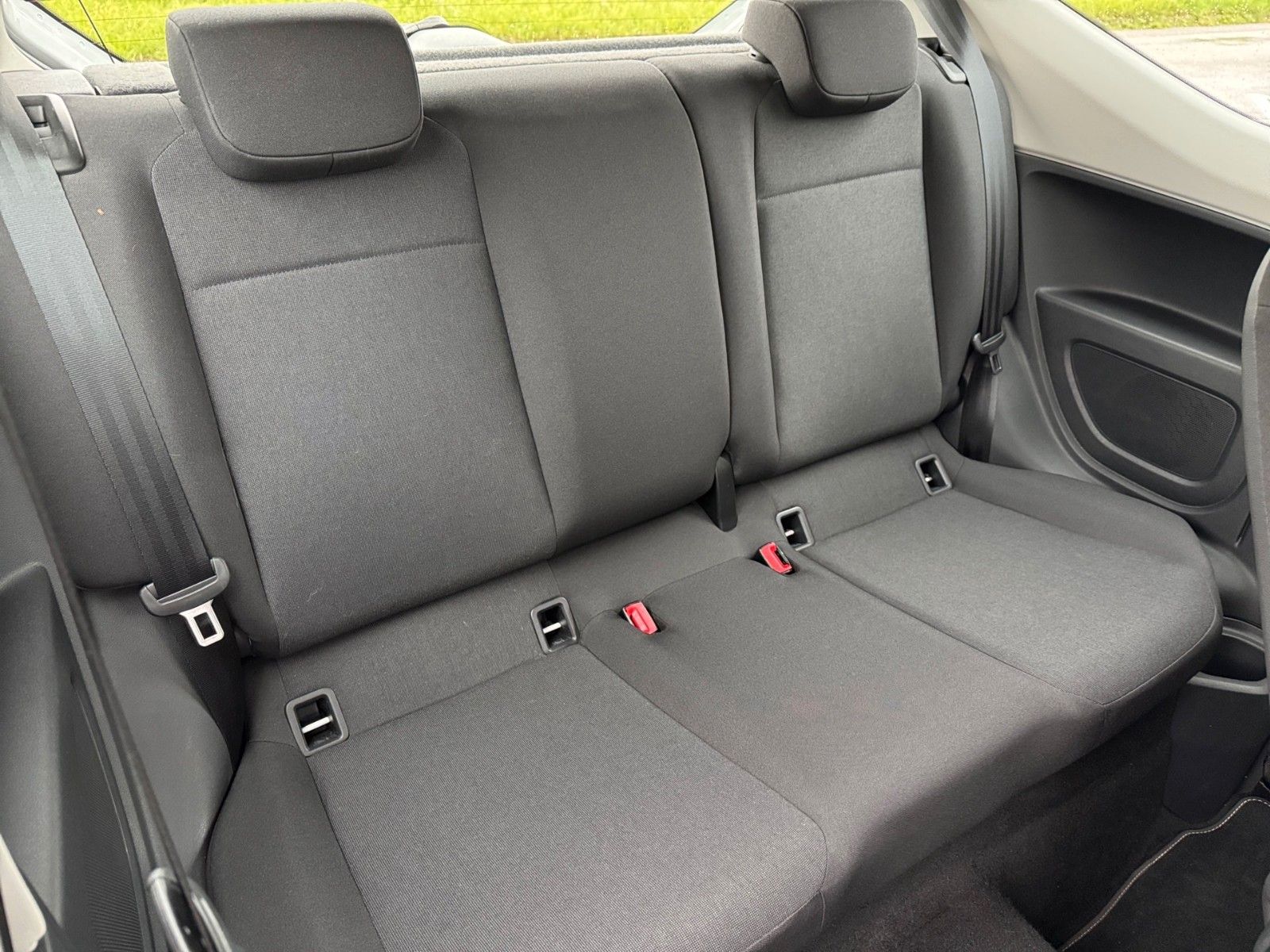 Fahrzeugabbildung Volkswagen up! Basis