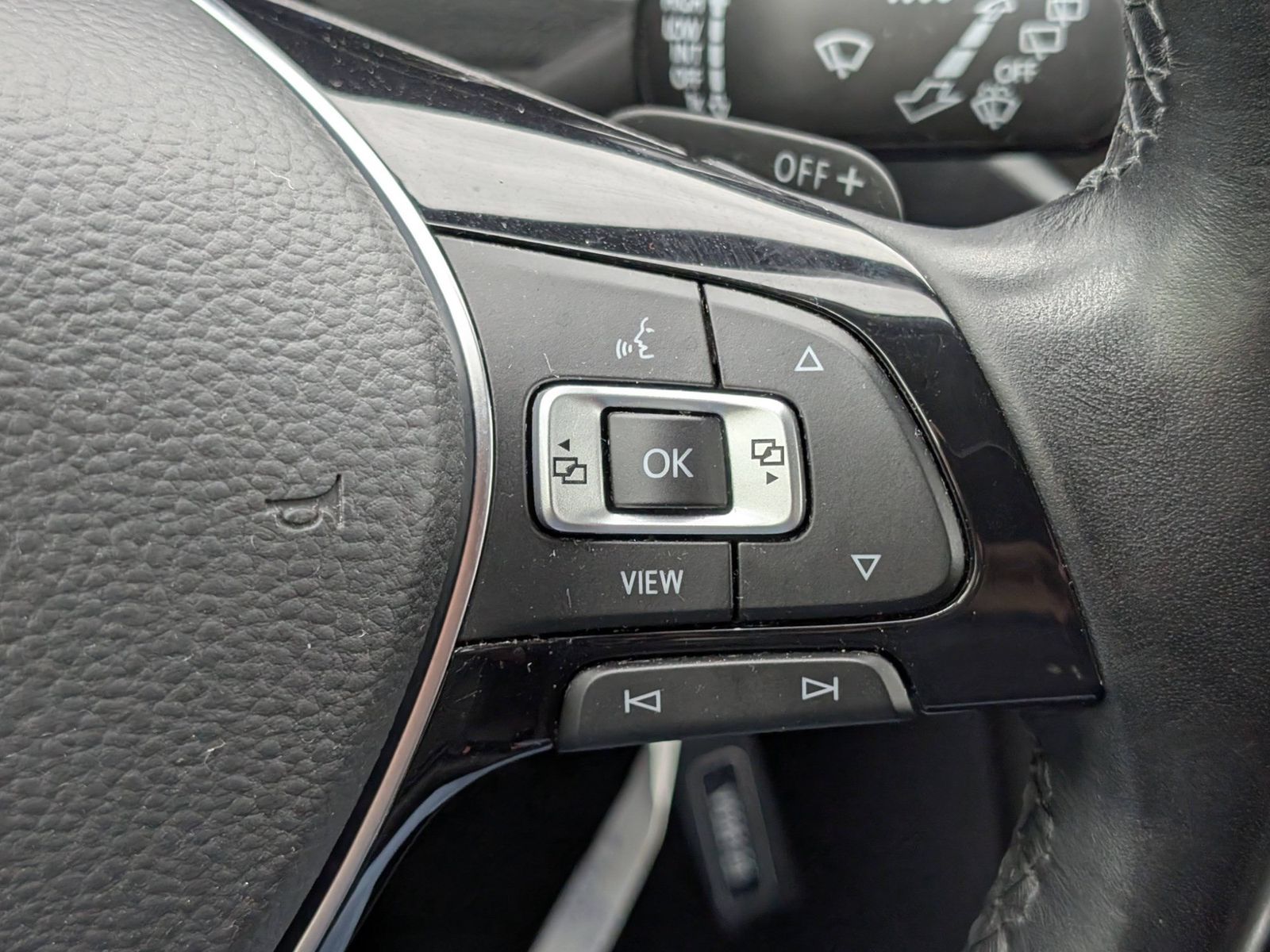 VW T-Roc 2.0 TDI Style Automatik Navi ACC – Bild 32