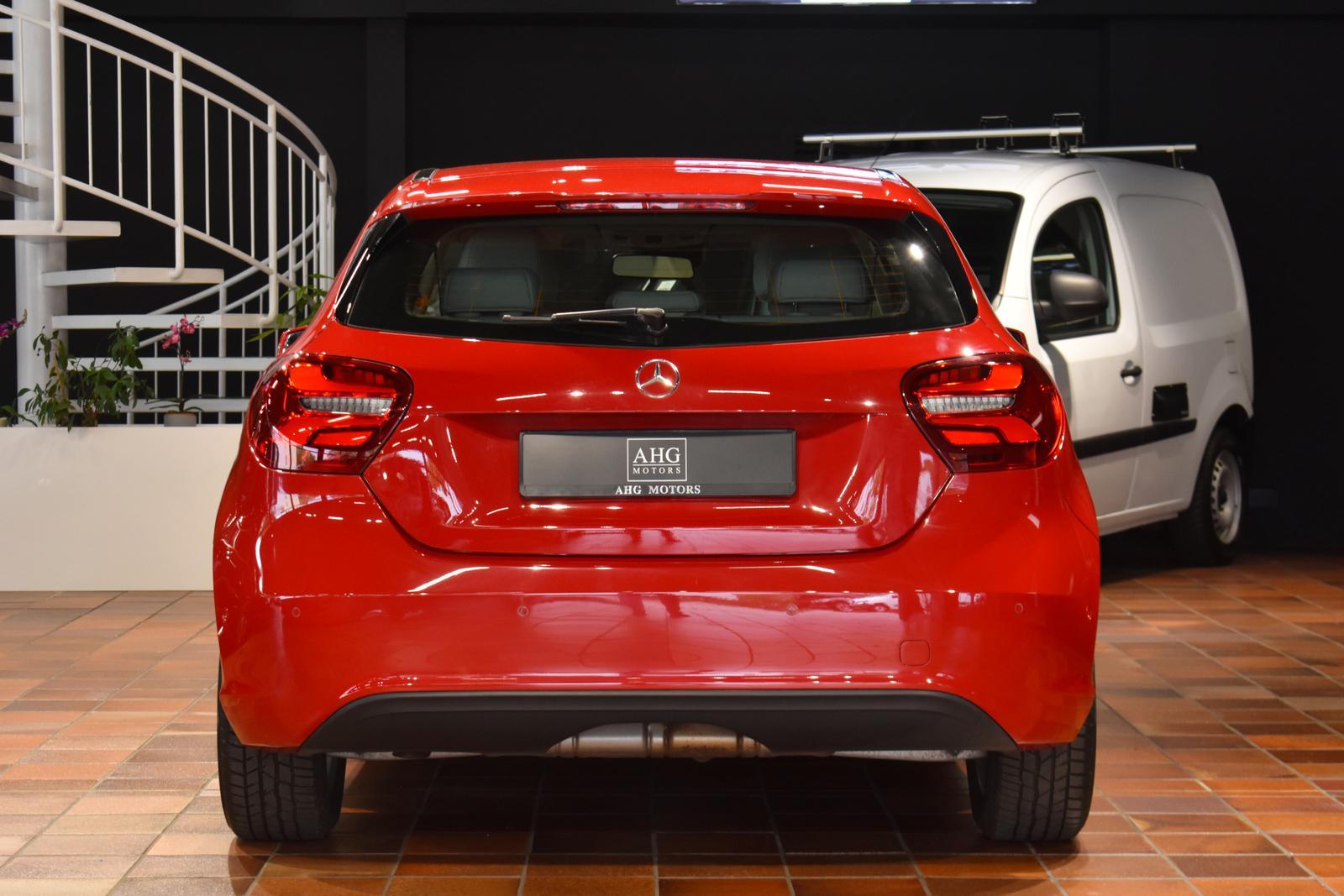 Mercedes-Benz A 180 7G LED LEDER-SPORTSI NAV KAM SPUR TEMPO SH