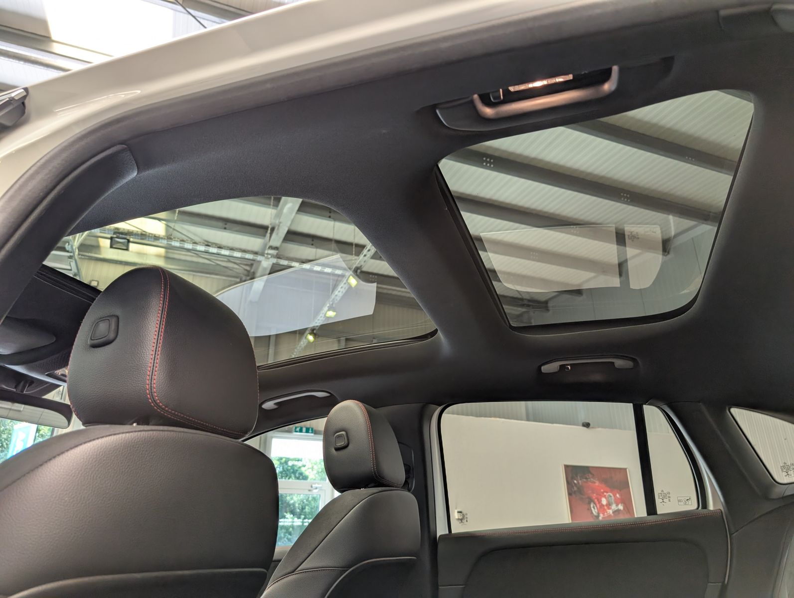 Fahrzeugabbildung Mercedes-Benz GLA 200 d DCT AMG-Line LED StandHz Dinamica Pano