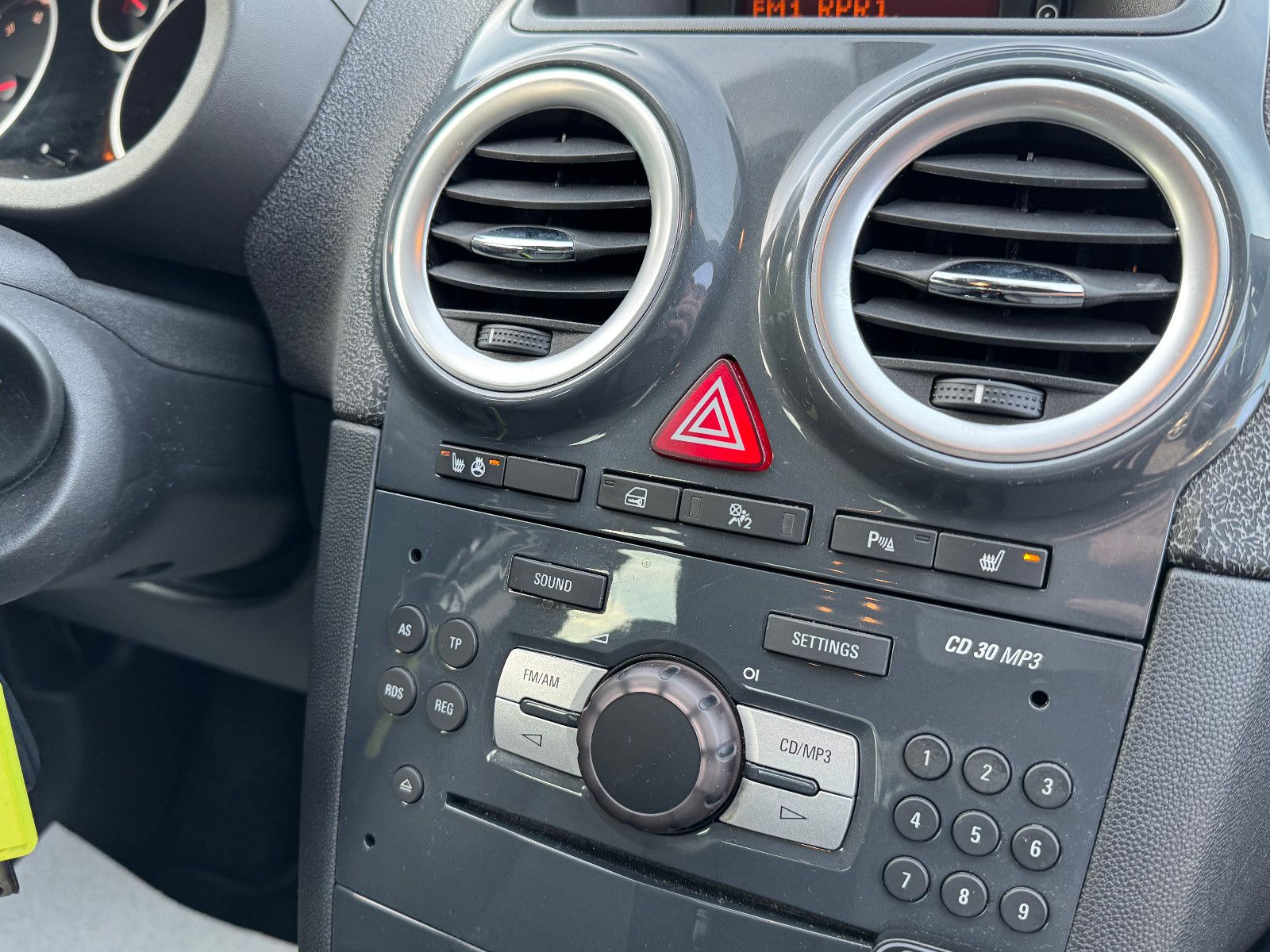 OPEL Corsa, 2011, Benzin, 101 PS