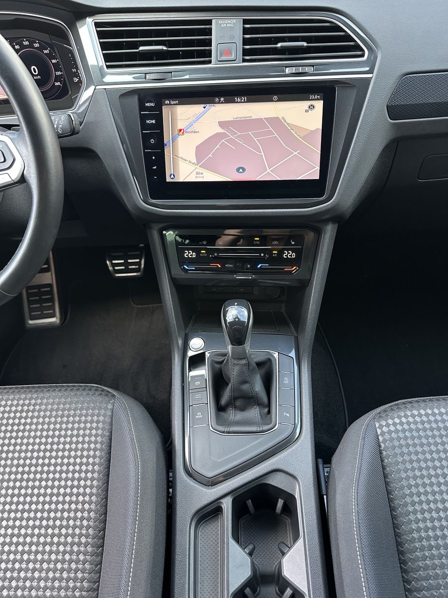 Fahrzeugabbildung Volkswagen Tiguan 2.0 TDI DSG United NAV+LED+ACC+KAM+VCOCK