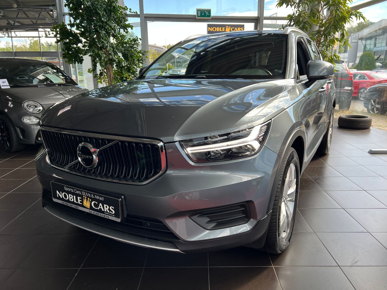 Fahrzeugabbildung Volvo XC40 Momentum H/K RFK LED