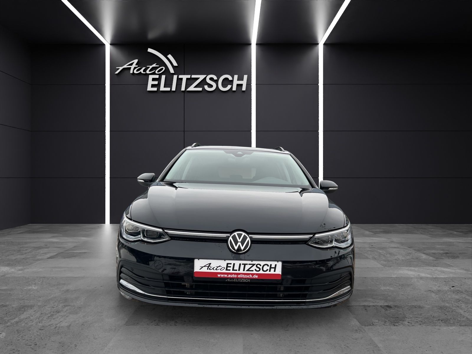 Fahrzeugabbildung Volkswagen Golf VIII Variant TSI Style DSG 4M Matrix Navi A