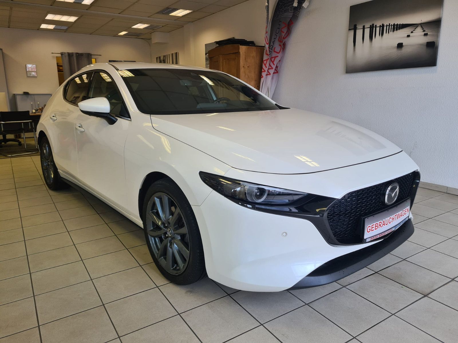 Fahrzeugabbildung Mazda 3 / NAVI / 1. Hand / 8-fach-bereift / BOSE