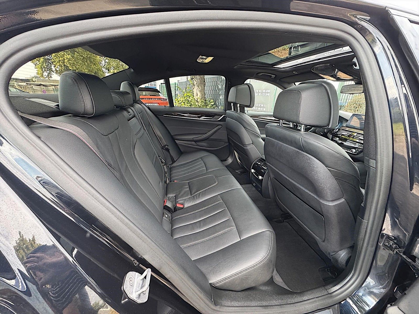 Fahrzeugabbildung BMW 530e Hybrid M Sport Shadow *ACC*LED*Display Key*